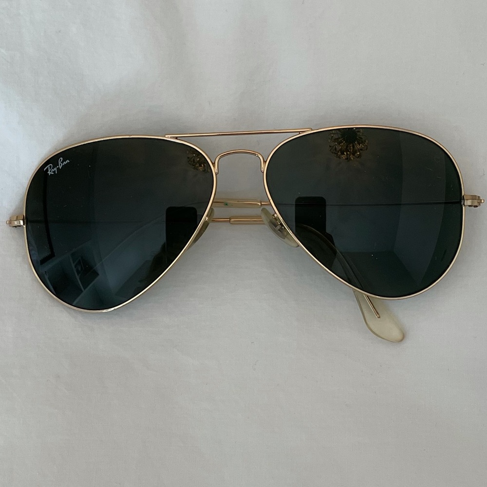 Classic Ray-Ban Aviator Sunglasses